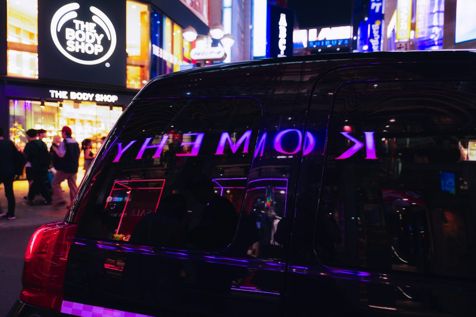 Carey International luxury vehicle providing executive ground transportation